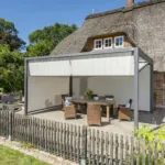 Q.bus und SZ11_Milieu_Reetdachhaus-1