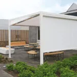 Q.bus_Freistehend_weiss_mitSZ11hinten