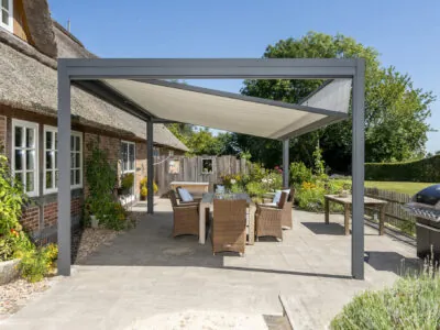 Q.bus_Milieu_Reetdachhaus-3